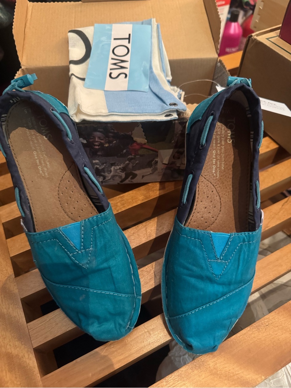 Toms Bimini Stitchout in Turquoise and Navy